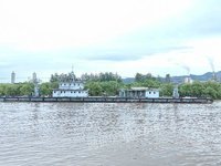 出售二手70米钢制办公趸船