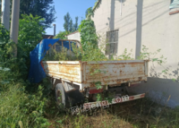 山东济南正常开的单排六轮3.3米货车。6000元，无手续