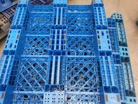 9新塑料托盘周转箱出售