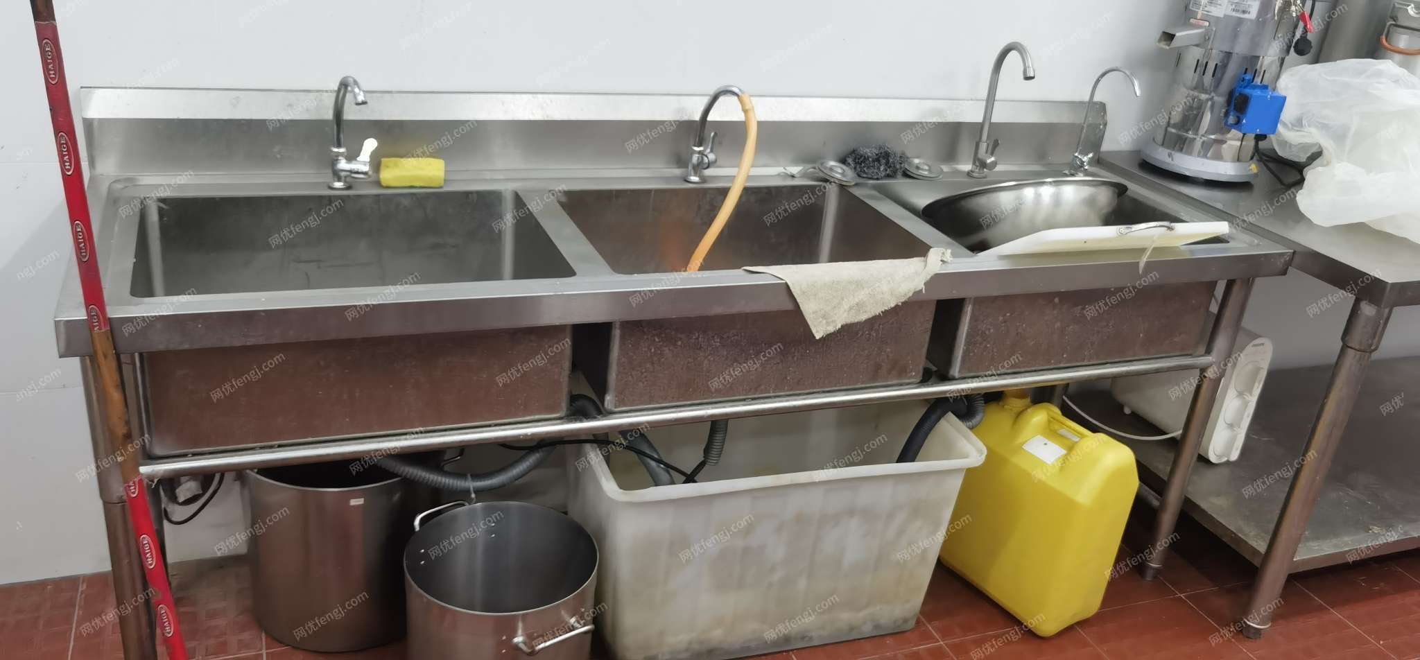 2折转让包子铺制作设备