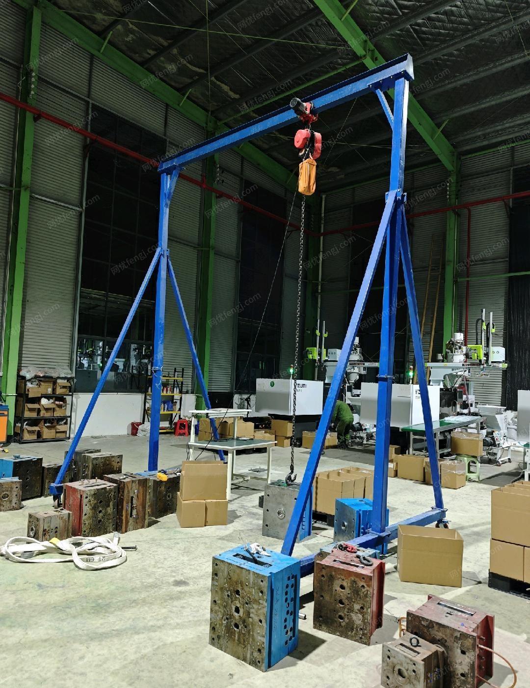 湖北黄冈9.9成新龙门架 龙门航吊便宜出售,因为厂里架了新的行车