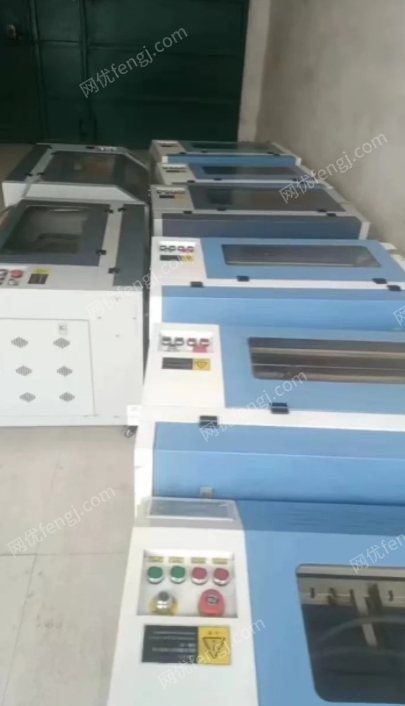因公司倒闭，多台4060型激光雕刻切割机出售