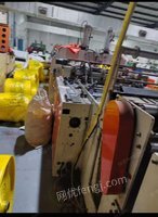 全自动叠把机低价出售，一套是凌风的，一套制袋机是瑞兴的