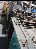 全自动叠把机低价出售，一套是凌风的，一套制袋机是瑞兴的