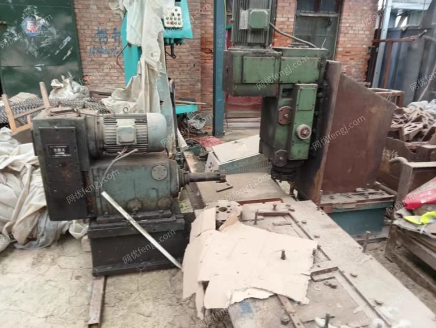 山东荷泽五金厂不干了，二十余台机加设备年前便宜处理