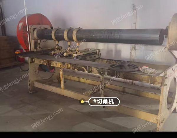 二手大型工业纸箱设备转让