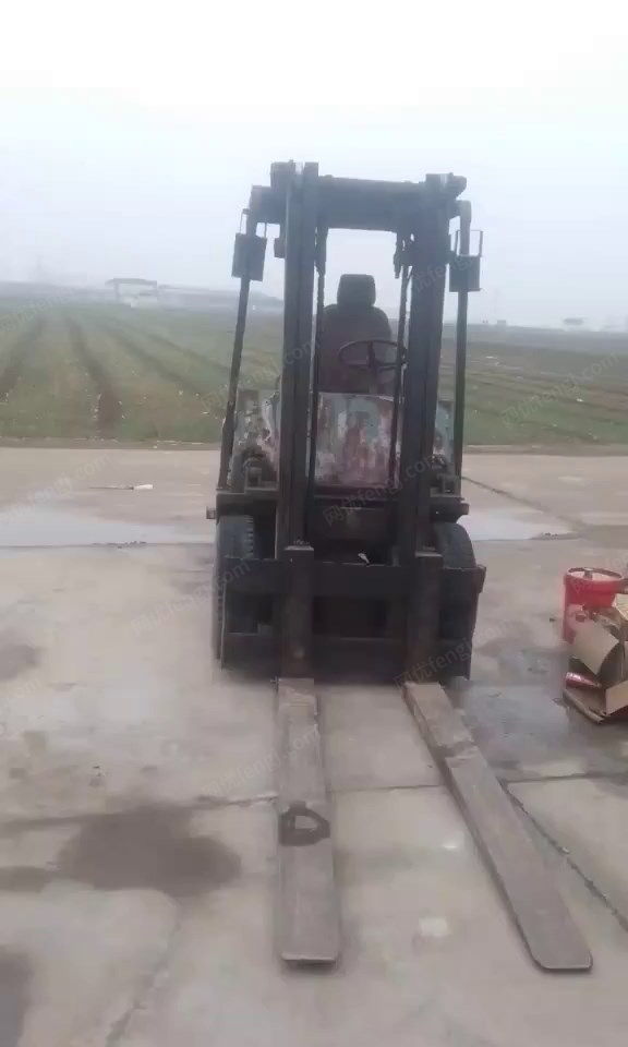 山东济南出售叉车一台3吨半自重4吨半