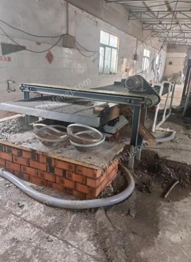 江苏连云港金属打沙机摇床出售