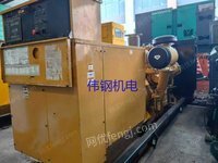 出售一台仅使用一小时的美国进口卡特比勒720kW柴油发电机