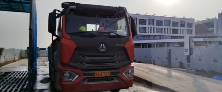 自卸车/翻斗车出售