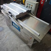 出售诸城广元700双室平板包装机一台