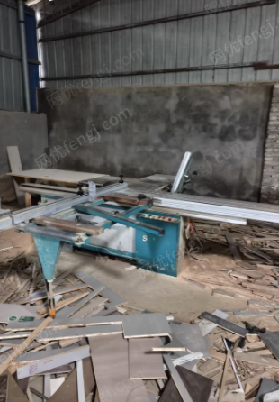 江西宜春 三工序开料机、封边机、退台锯、螺杆空压机、吸尘器等木工设备出售