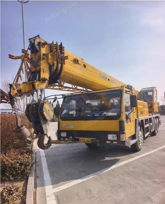 山东德州出售25吨徐工汽车吊