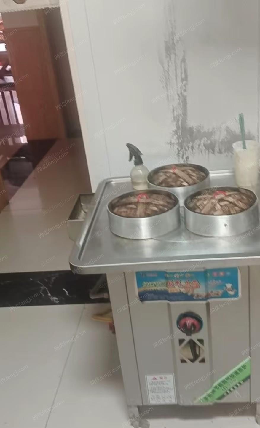 出售全套厨房设备 消毒柜,蒸笼等