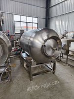 4 台不同型号的滚揉机