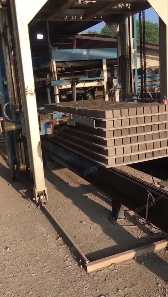 福建泉州盛科收砖线 视频