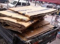 邓伟春（个人经营）收购部供应废黄板纸30吨/月
