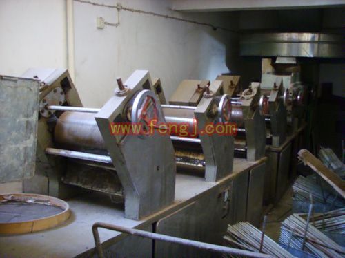 二手成型设备出售