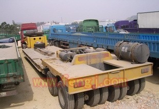 Shanghai area provides a large transport vehicle