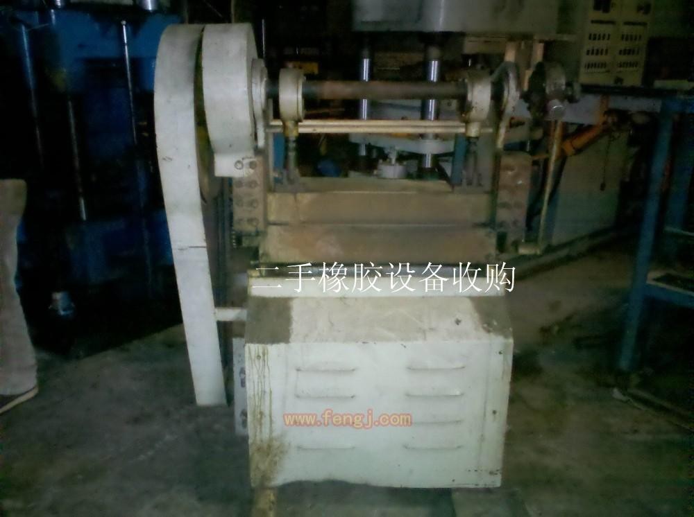 Selling used silicone rubber strip cutting machine