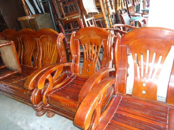 Buying second-hand wooden sofa