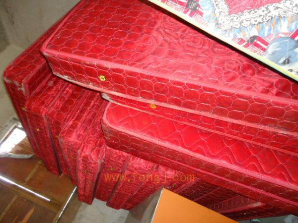 Selling used 0.8 m -1.8 m mattress