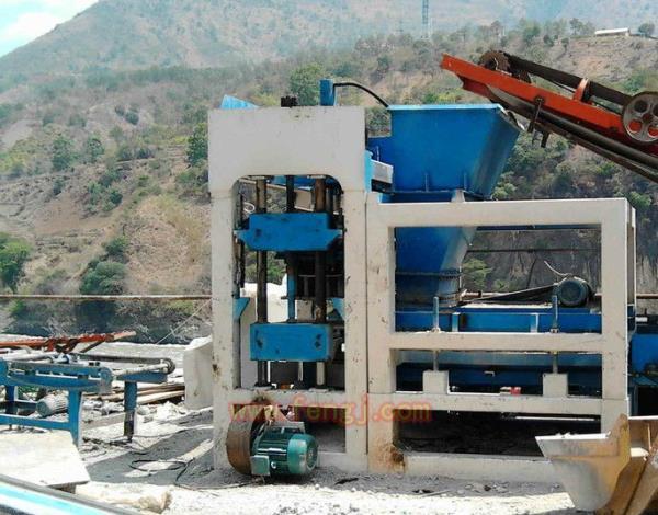 Selling Used 4-15 cement block molding machine