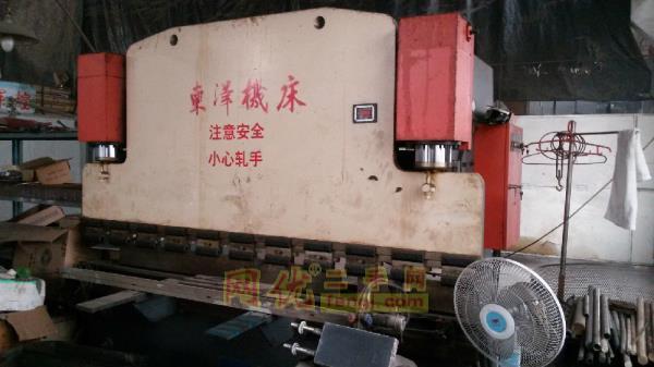 二手卷板机出售