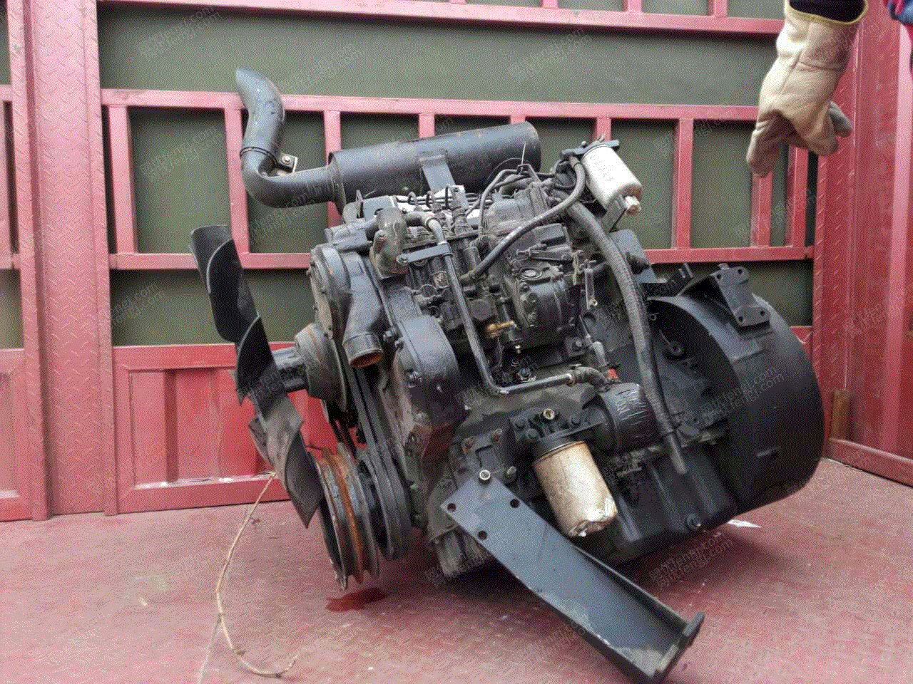 出售二手收割机拖拉机的发动机