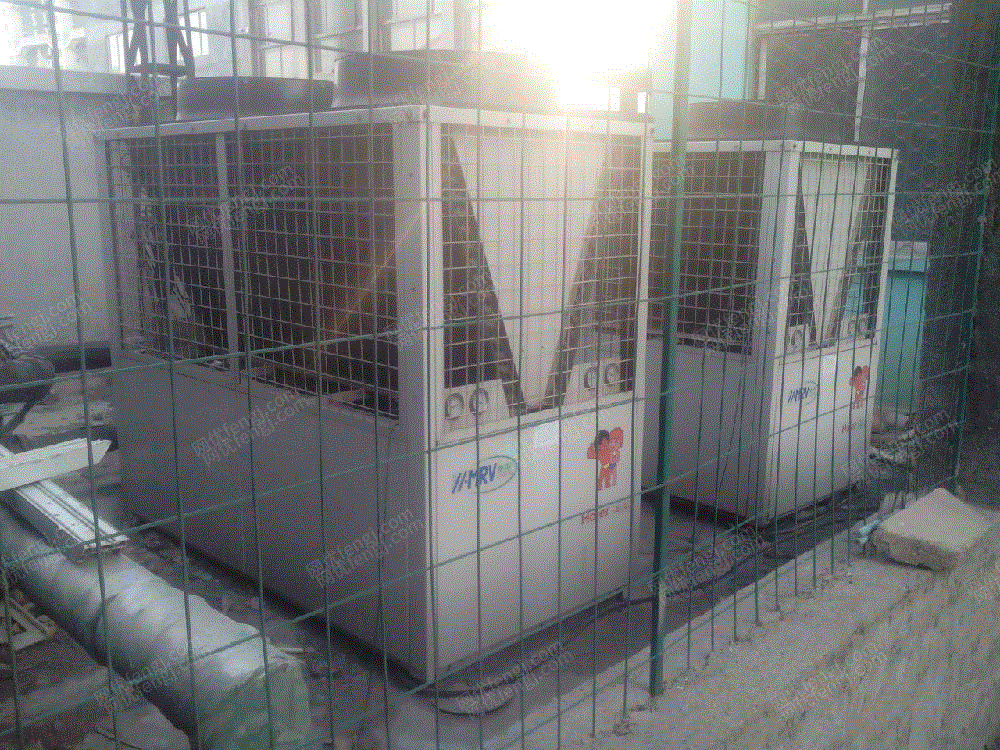 二手風(fēng)冷熱泵機組轉(zhuǎn)讓