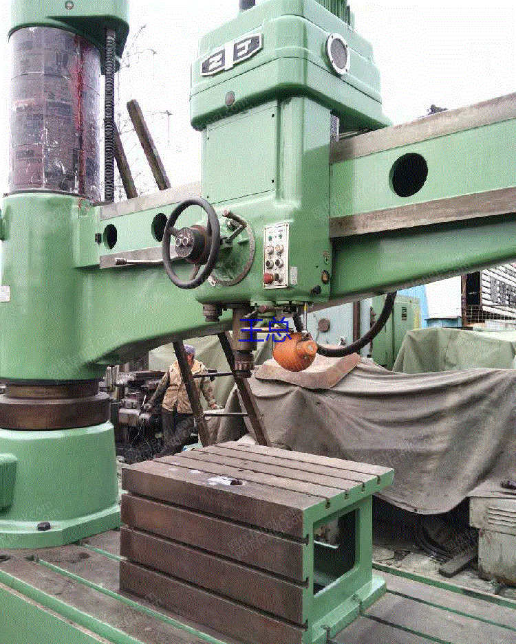 出售二手z3080摇臂钻床2台