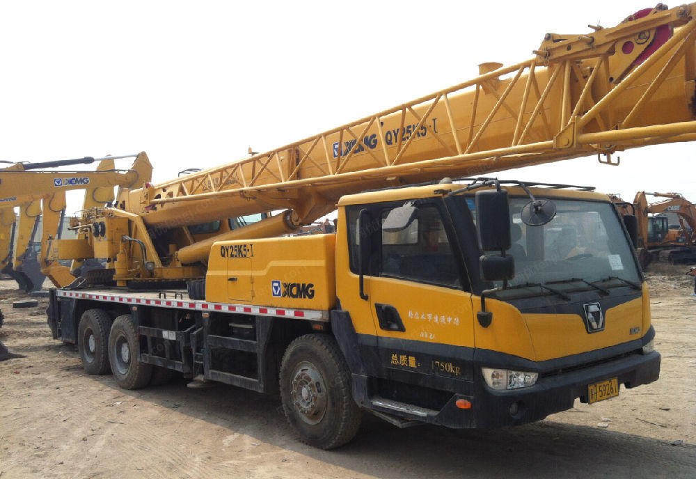 河南路友出售徐工二手吊车25吨吊车