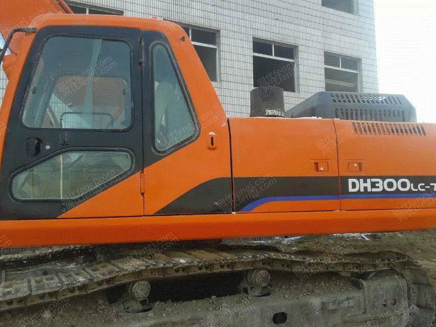 出售2012年7月大宇300-7挖机