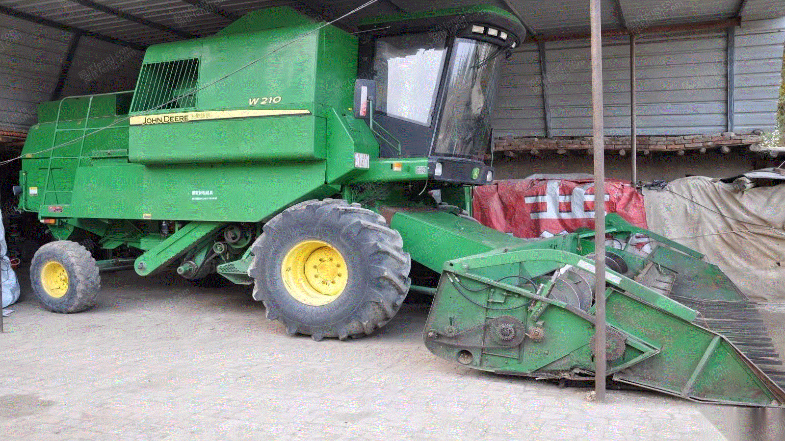 约翰迪尔w210收割机转让