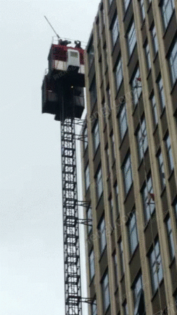 二手建筑施工电梯出售