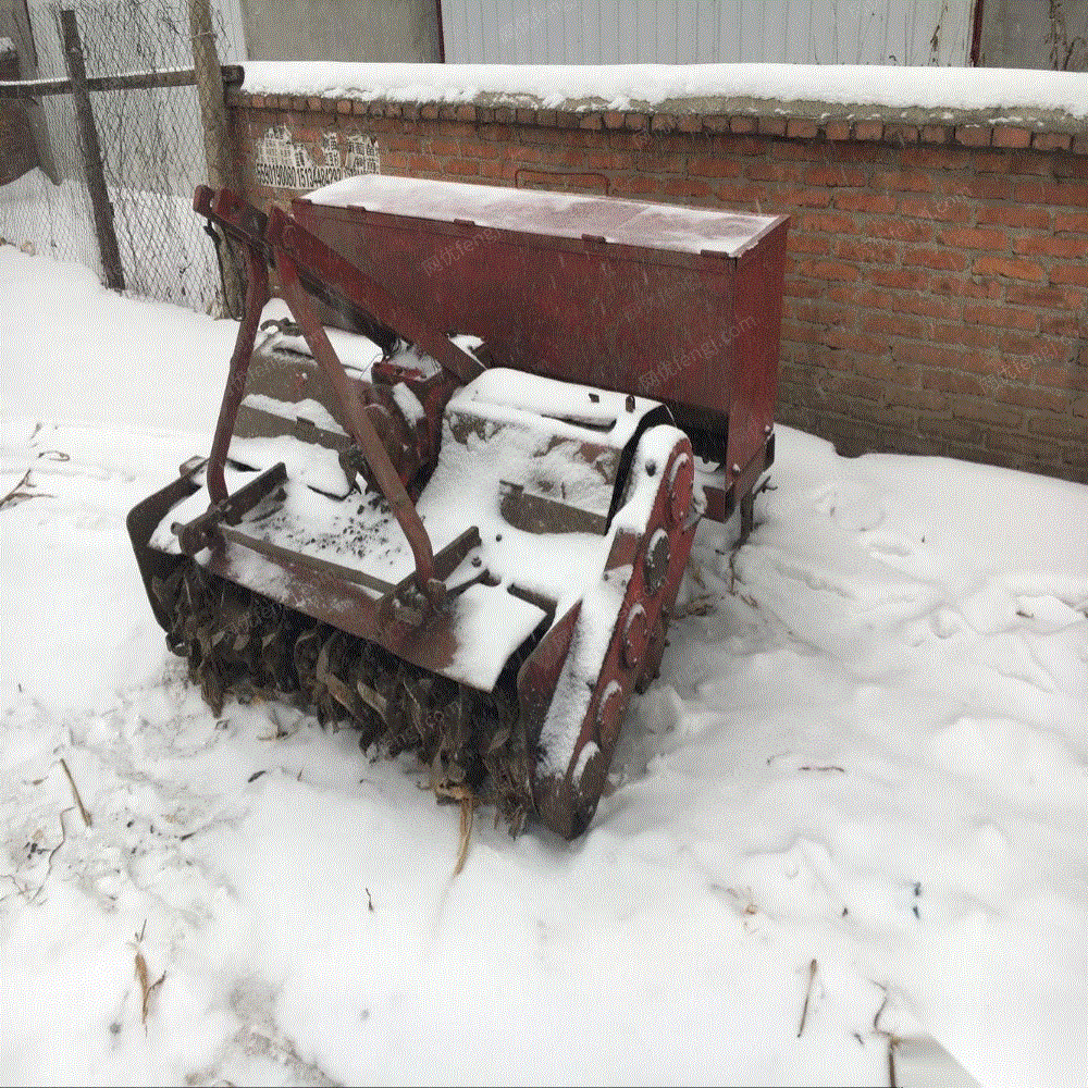 二手土壤耕整机械出售