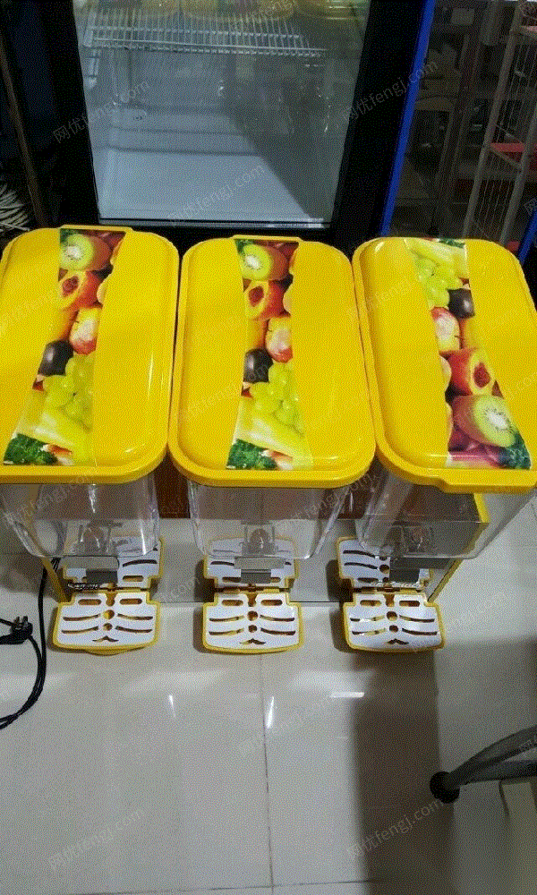 商用果汁机三缸双温冷热饮料机出售