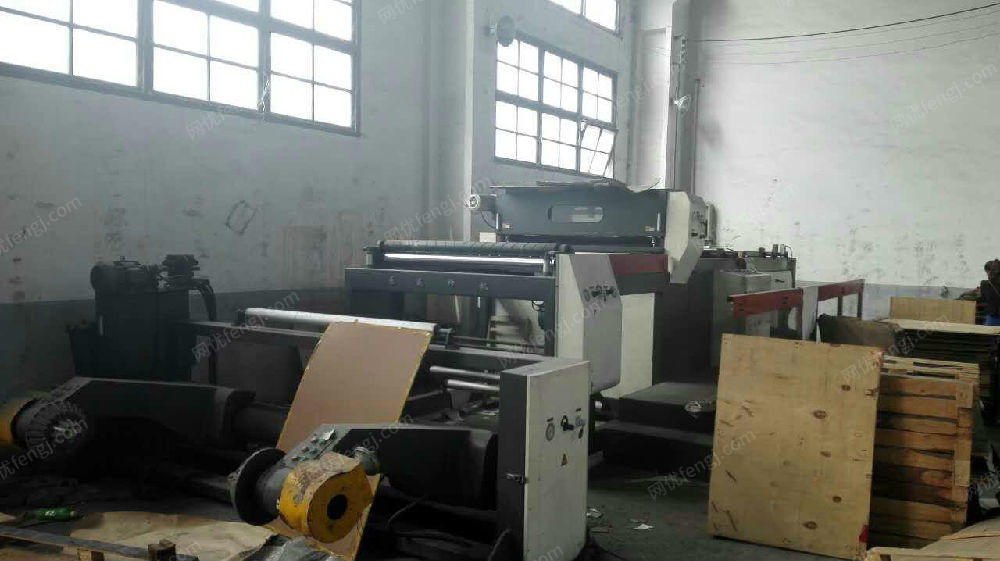 二手紙箱包裝設(shè)備出售