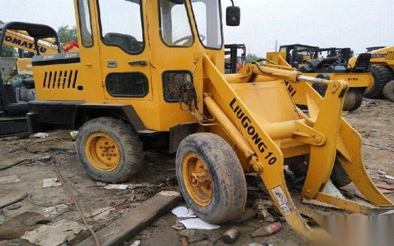 便宜出售一台15年柳工1吨铲车,送货上门