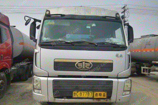 转让11年,10年双驱新大威油罐车出售