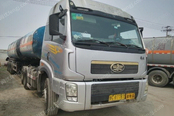 转让11年,10年双驱新大威油罐车出售