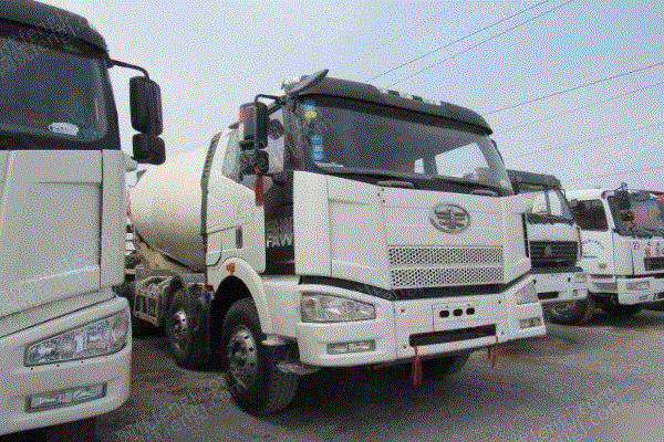 二手水泥罐车出售