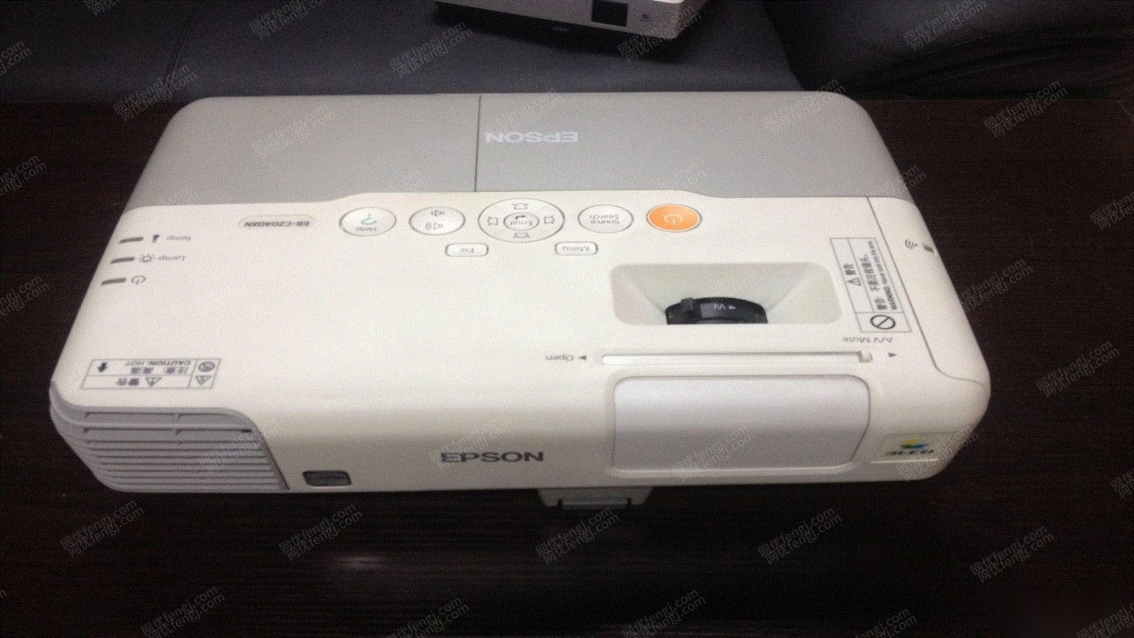 爱普生eb-c2040xn投影机出售