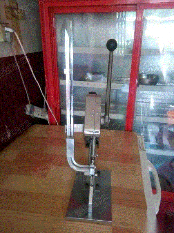 二手封口机出售