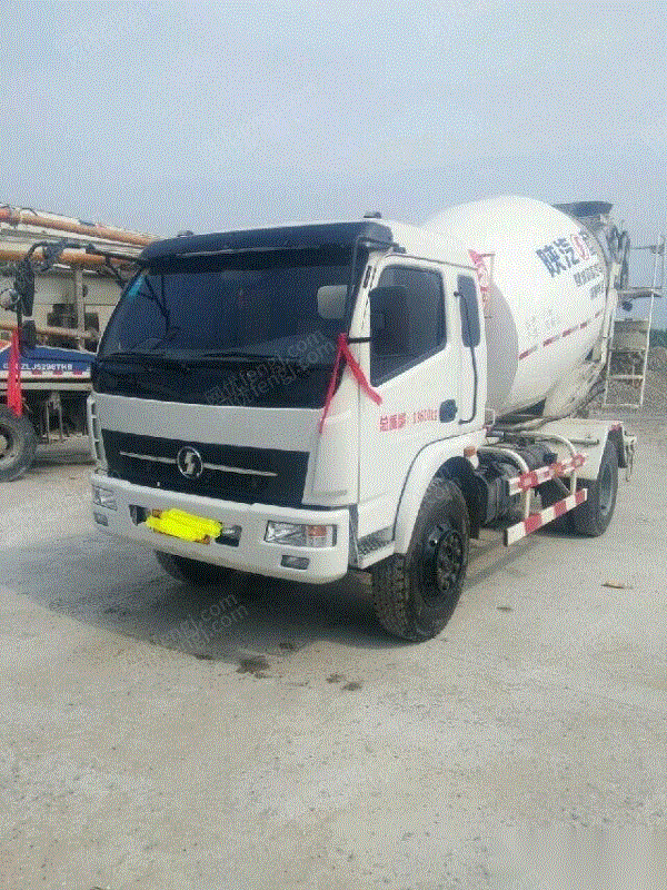 二手水泥罐车价格