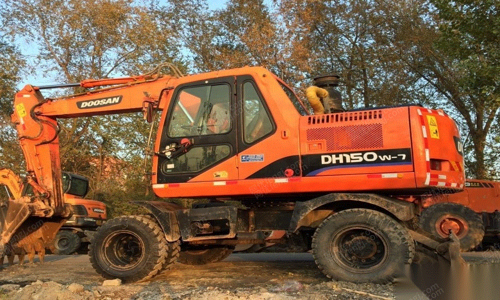 斗山dh150w-7挖掘机(精品二手挖机)
