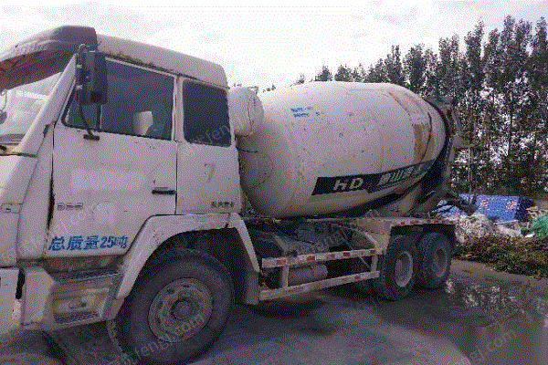 出售10年8月的陕汽奥龙搅拌车