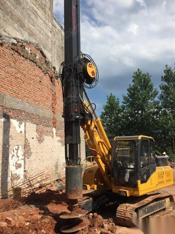 旋转挖机出售