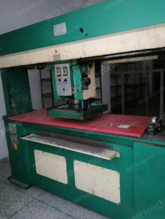 二手缝后设备出售