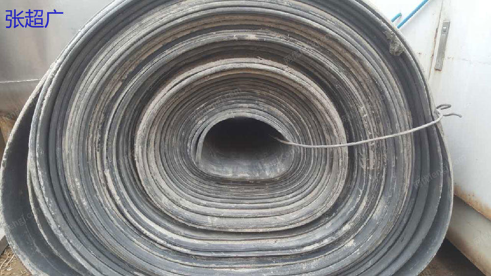 出售120搅拌站斜皮带一条